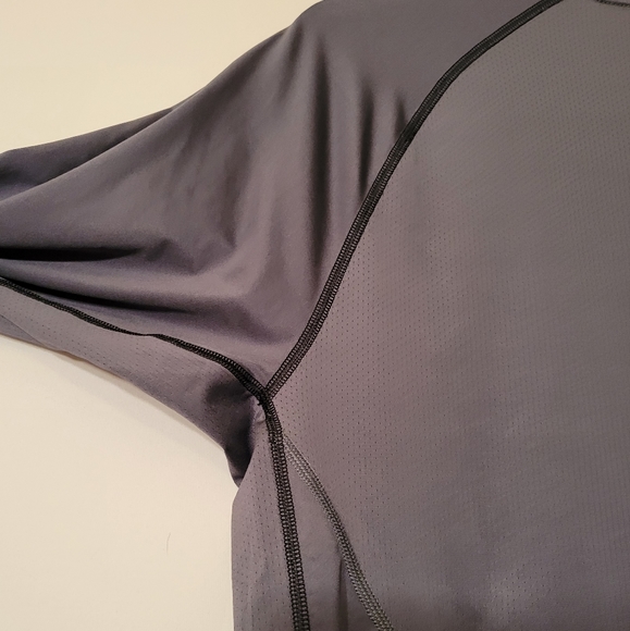 Nike dark gray long sleeve dri-fit slim fit shirt - Picture 11 of 12